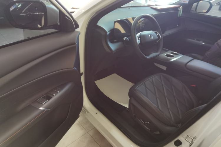 Used Changan CS75 PLUS 2025 4th Generation UItra 2.0T New Blue Whale – Smart & Powerful Version
