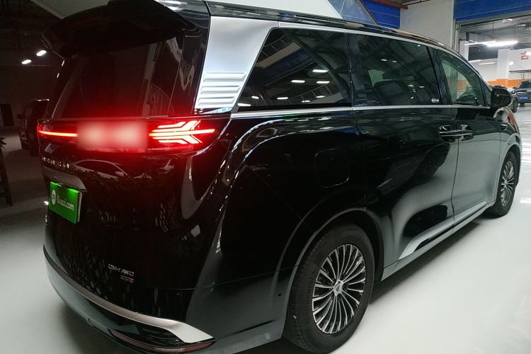 Used Denza D9 2025 DM-i Smart Drive 1020 Four-Wheel Drive Premium Model