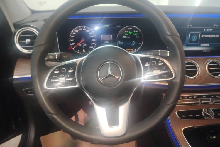 Used Mercedes-Benz E-Class 2019 E 260 L
