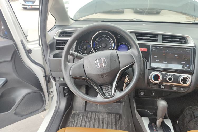 Used Honda Fit 2016 1.5L SES CVT Fashion Sunroof Edition
