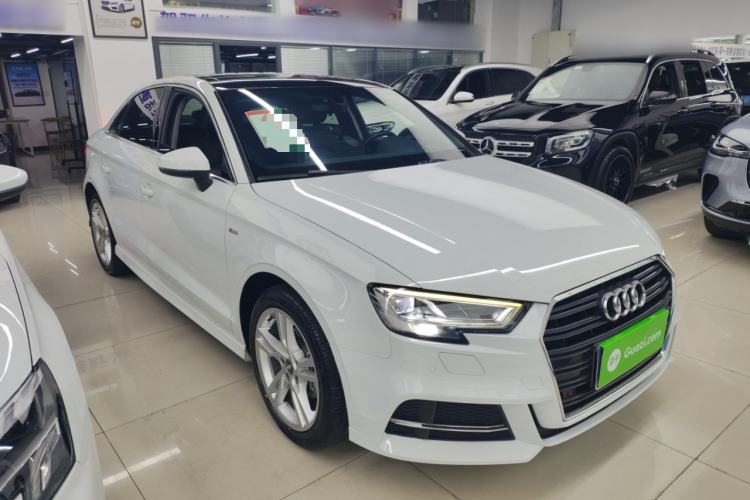 Used Audi A3 2019 Limousine 35 TFSI Fashion Edition China V standard
