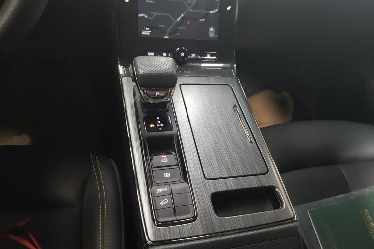 Used Roewe RX5 2023 PLUS 330TGI Automatic Trendsetting Smart Edition
