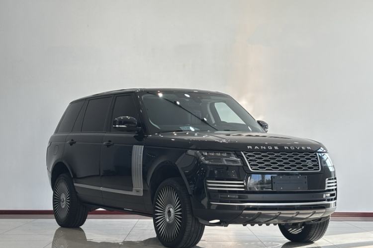 Used Land Rover Range Rover 2022 3.0 L6 400 PS Classic Extended Version
