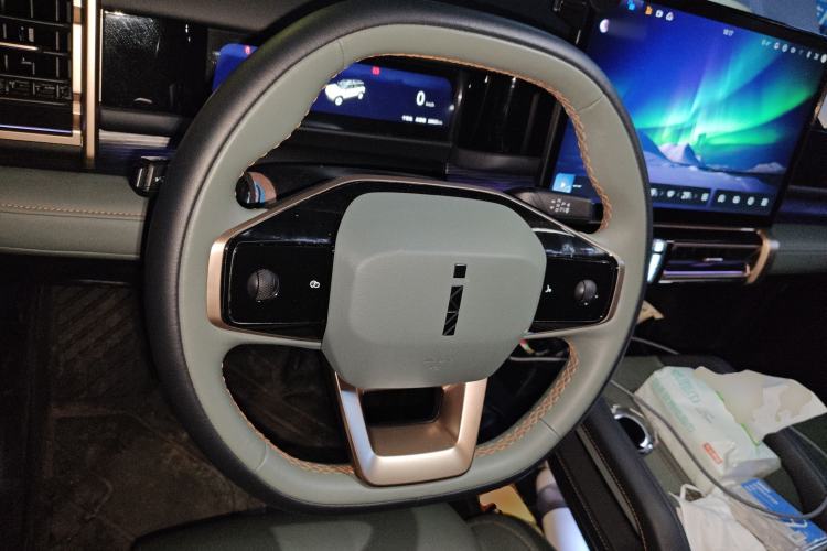 Used  03 2024 472km Four-Wheel Drive Long-Range Intelligent Advanced Version
