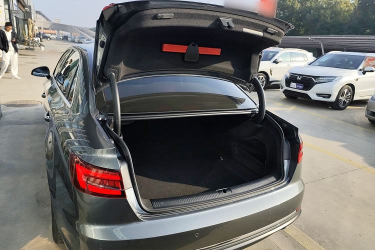 Used Audi A4L 2019 40 TFSI Ambition China VI
