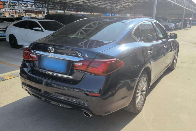 Used Infiniti Q70 2017 Q70L 2.5L Enjoyment Edition
