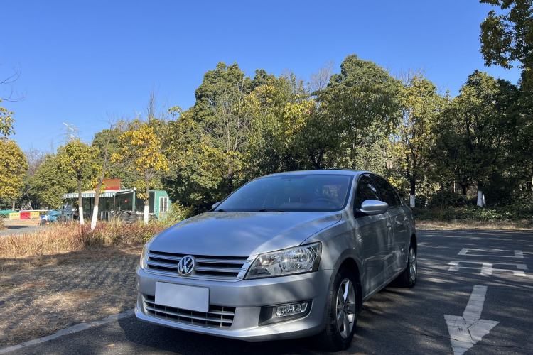 Used Volkswagen Santana 2013 1.6L Manual Comfort Edition