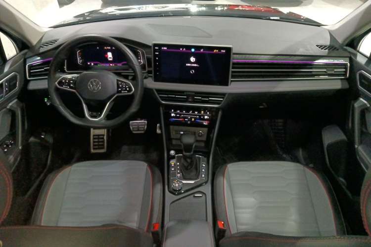 Used Volkswagen Tiguan L 2023 Facelift 380TSI Automatic All-Wheel Drive R-Line Flagship 7-Seater
