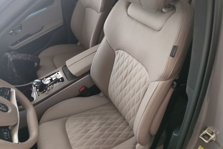 Used BYD Han 2025 EV with 701 km of Laser Radar-Enabled Intelligent Driving