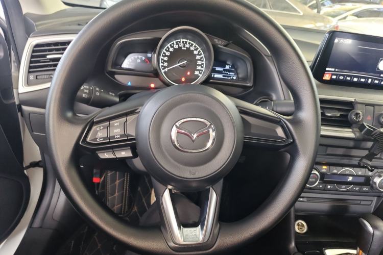 Used Mazda Mazda 3 Axela 2019 Cloud-Controlled Sedan 1.5L Automatic Luxury Model China VI Standard
