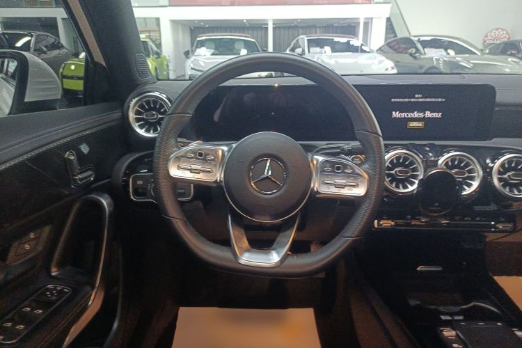 Used Mercedes-Benz A-Class 2022 Revised Version A 200 L Sport Sedan Fashionable Style