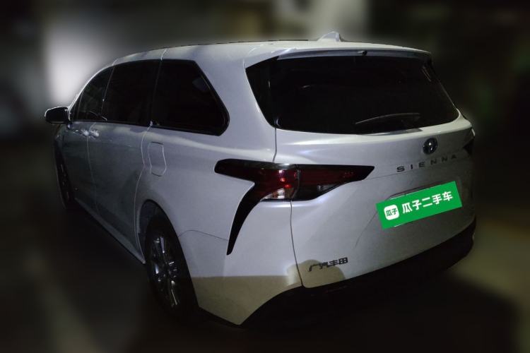 Used Toyota Sienna 2023 2.5L Hybrid Comfort Edition
