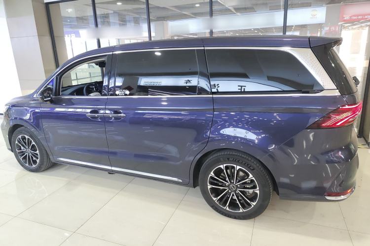 Used Roewe iMAX8 2022 400TGI Prestige Edition
