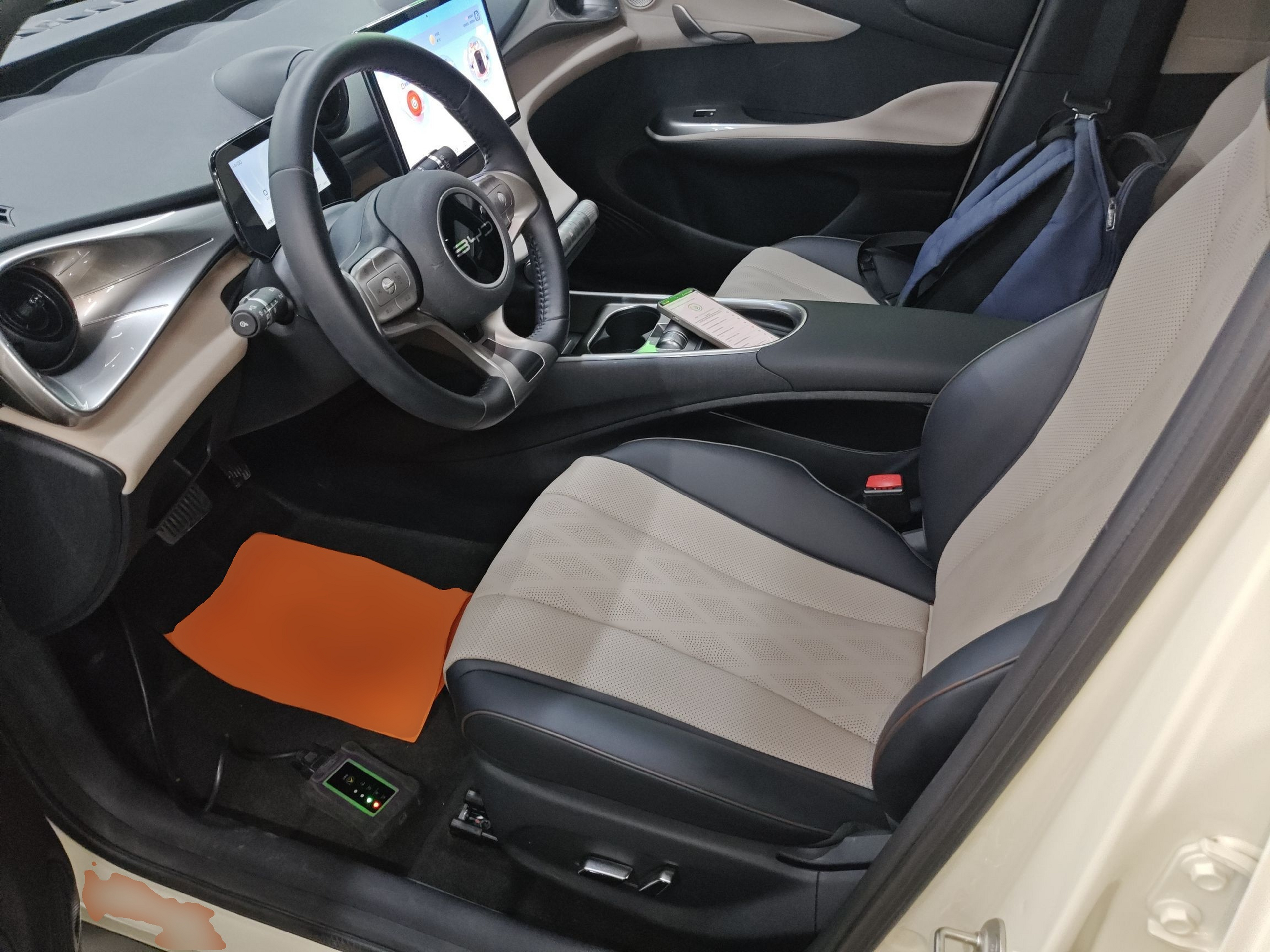 Переднее сиденье в автомобиле