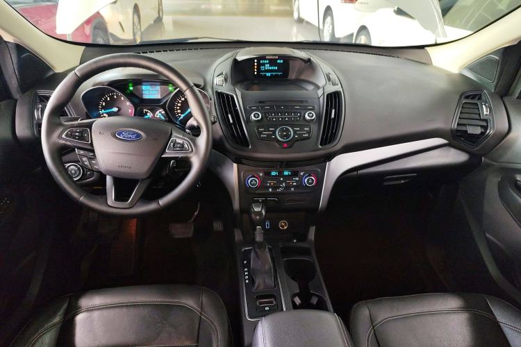 Used Ford Kuga 2017 EcoBoost 180 Two-Wheel-Drive Platinum Edition
