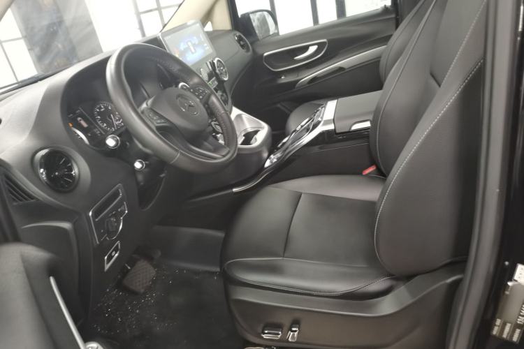 Used Mercedes-Benz Vito 2023 2.0T Elite Version 7 Seats
