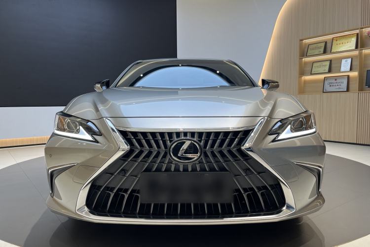 Used Lexus ES 2023 200 Excellence Edition