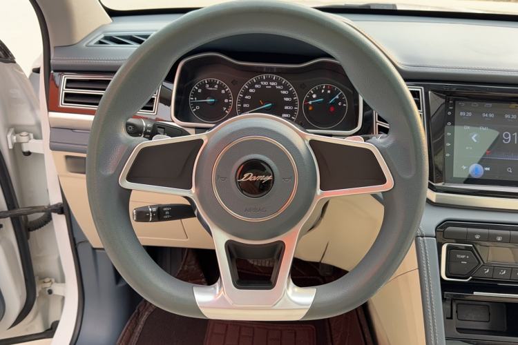 Used Zotye Domy X7 2018 2.0T Automatic Luxury Version
