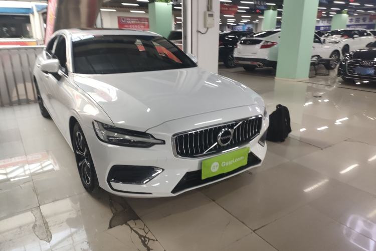 Used Volvo S60 2022 B4 Zhiyi Luxury Edition