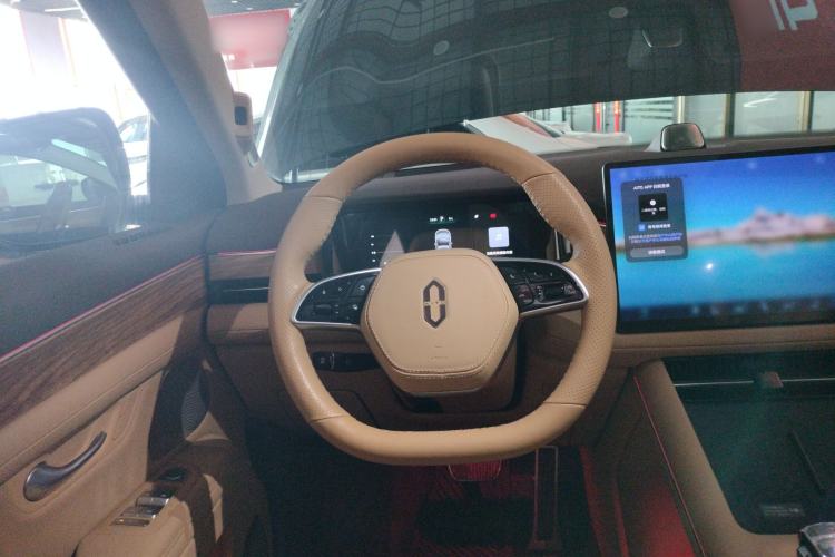 Used Hima AITO M7 2024 1.5T Rear-Drive Plus Version 5 Seats
