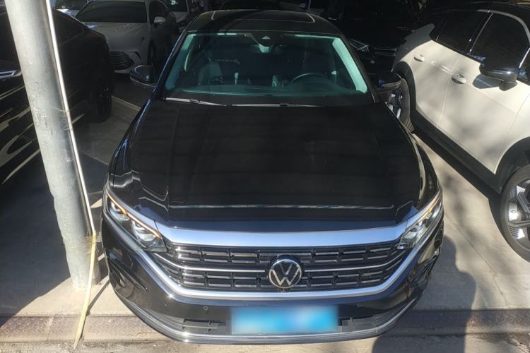 Used Volkswagen Passat 2022 380TSI Flagship Edition
