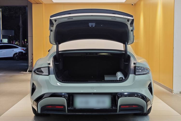 Used  SU7 2024 Rear-Drive Ultra-Long Range Advanced Pro-Level Intelligent Driving Version
