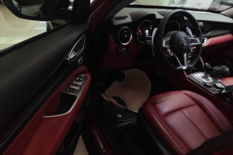 Used Alfa Romeo Stelvio 2017 2.0T 280HP Luxury Edition
