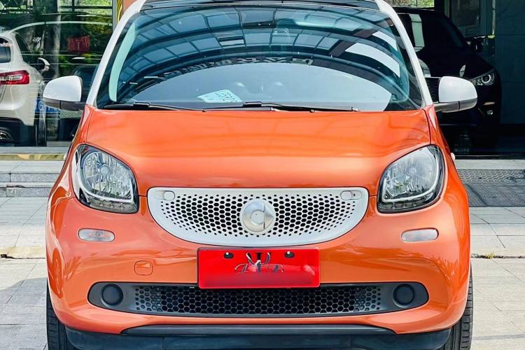 Used  forfour 2016 0.9T 66 kW Pioneer Edition