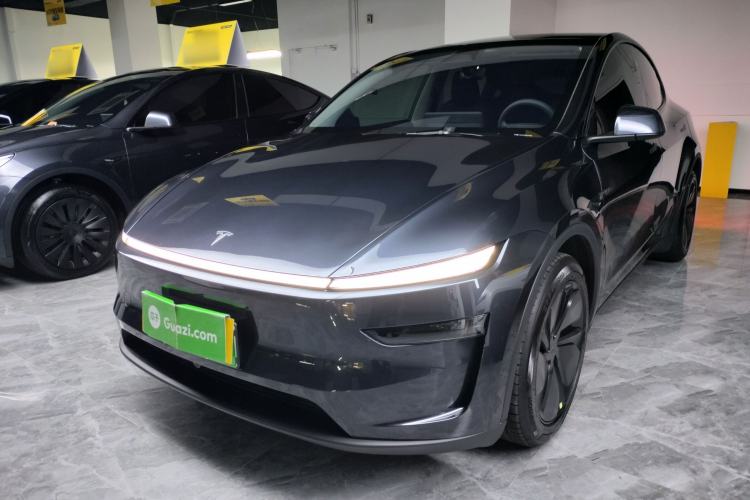 Used Tesla Model Y 2025 Long-Range All-Wheel-Drive Version