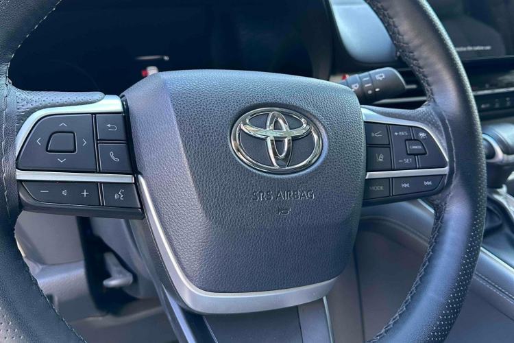 Used Toyota Granvia 2023 2.5L Hybrid Prestige PLUS Edition