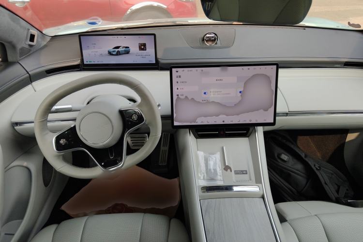 Used Hima Luxeed S7 2025 785 km Ultra