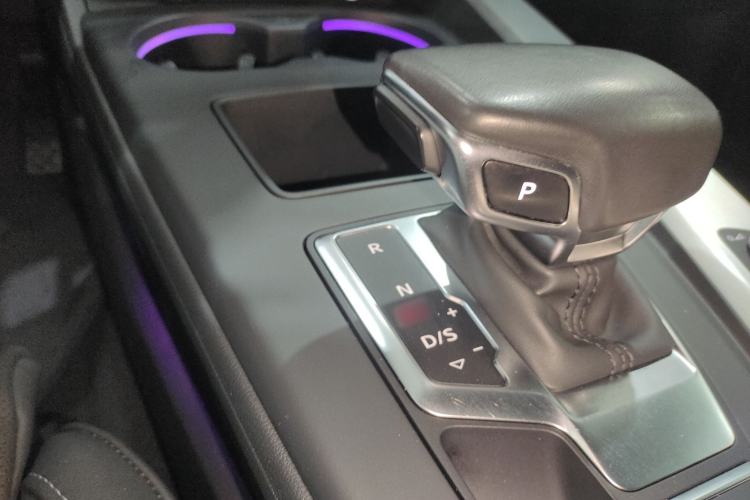 Used Audi A4L 2020 40 TFSI Luxury Dynamic Model
