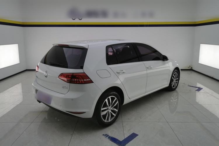 Used Volkswagen Golf 2016 230TSI Automatic Luxury Version
