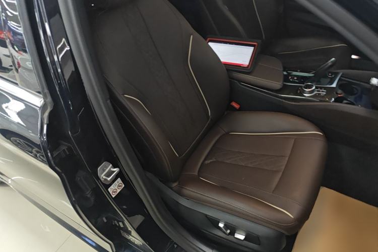 Used BMW 5 Series 2022 Restyled 525Li M Sport Package
