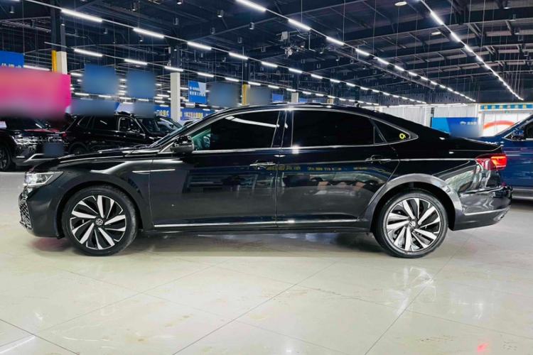 Used Volkswagen Passat 2022 330TSI Starry Luxury Edition