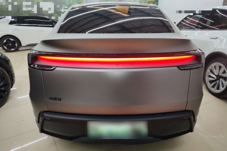 Used Tesla Model Y 2025 Rear-Wheel-Drive Version
