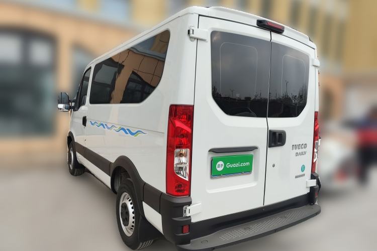 Used Iveco Eurocargo 2021 2.0T Manual Super Rui Short Wheelbase Low-Roof Manual Door F1A
