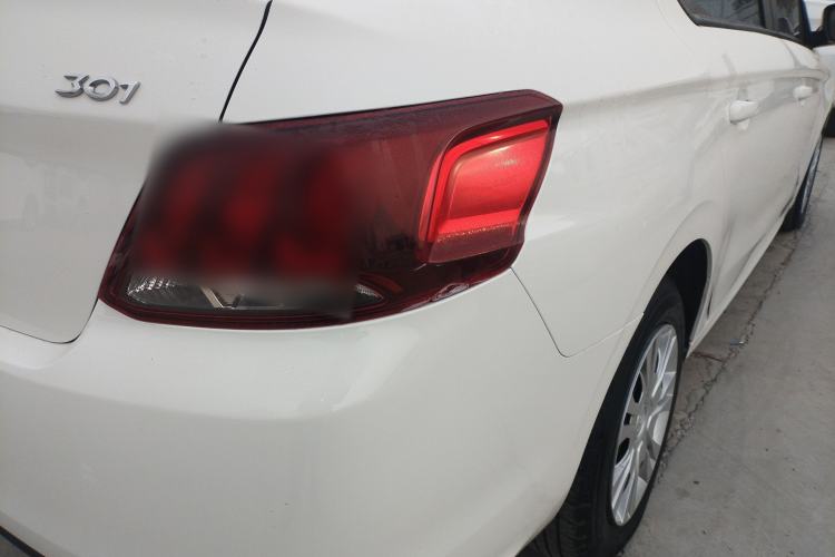 Used Peugeot 301 2017 1.6L Manual Comfort Edition
