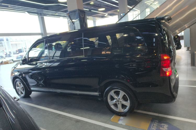 Used Mercedes-Benz Vito 2018 2.0T Elite Version 7 Seats China V Emission Standard
