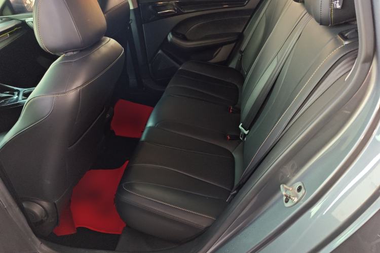 Used Roewe i5 2021 1.5L CVT Black Gold Edition