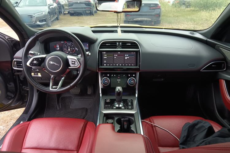 Used Jaguar XEL 2020 2.0T 200 PS R-DYNAMIC S Advanced Sport Edition
