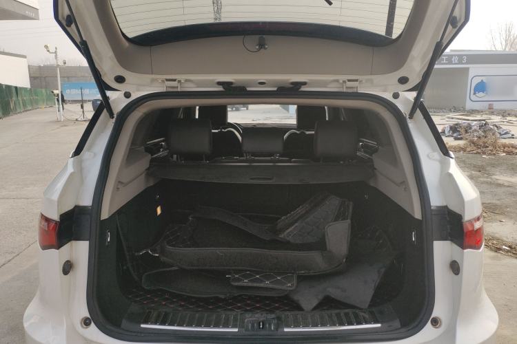 Used Zotye T700 2017 1.8T Dual-Clutch Luxury Model
