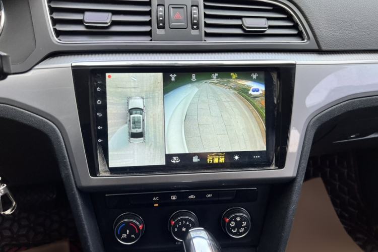 Used Volkswagen Lamando 2017 230TSI DSG Fashion Edition