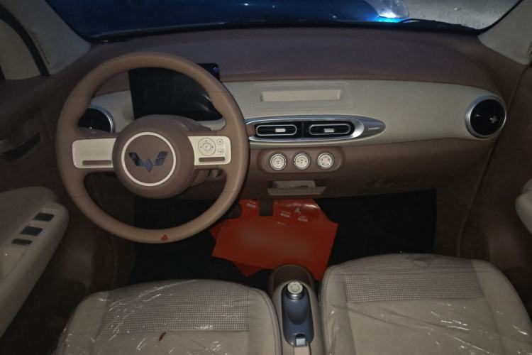 Used Wuling Hongguang MINIEV 2025 Four-Door Version Advanced Edition
