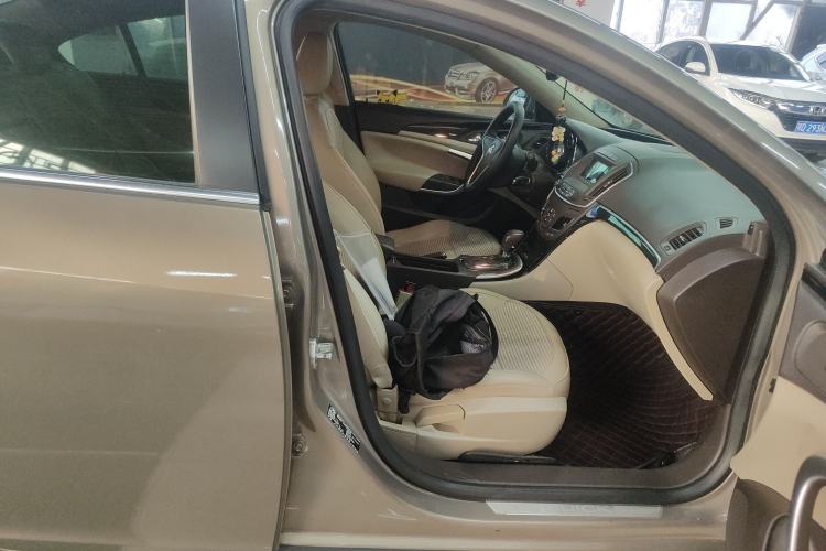 Used Buick Regal 2015 2.0L Leading Fashion Edition
