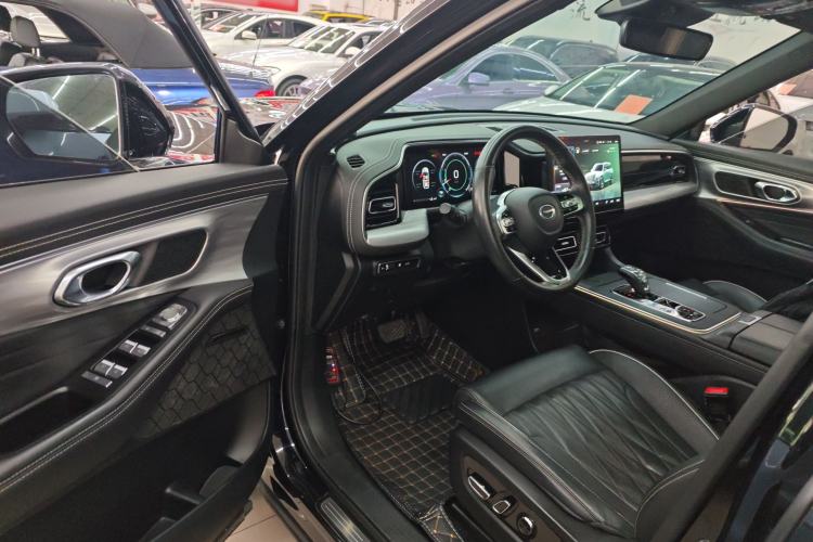 Used GAC Trumpchi GS8 2022 Linghang Series 2.0 TGDI Two-Wheel-Drive Luxury Smart Connectivity Version (7 Seats)
