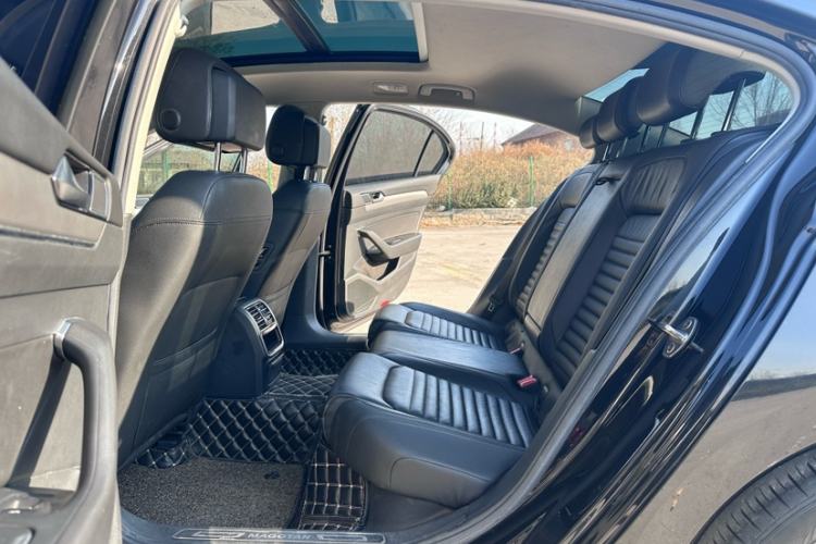 Used Volkswagen Magotan 2019 330TSI DSG Leading Edition China V Standard
