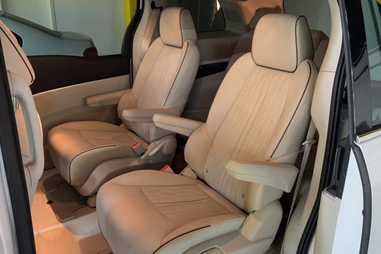 Used Buick GL8 2023 Land Executive Class 652T Luxury Model
