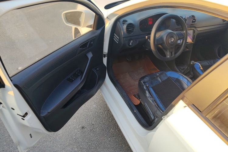 Used Volkswagen Jetta 2015 Value Edition 1.6L Manual Fashionable Style