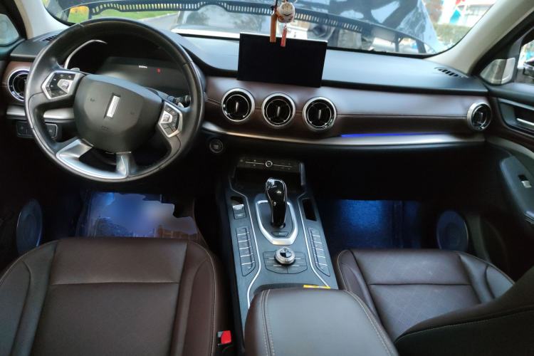 Used Wey VV6 2018 2.0T Two-Wheel-Drive Ultra-Luxury Version China V Standard